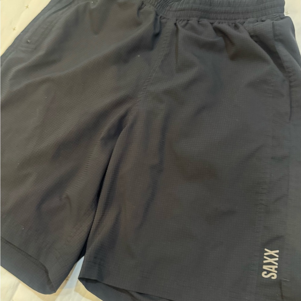 SAXX Men's Kinetic 2N1 7” Athletic short with ballpark pouch